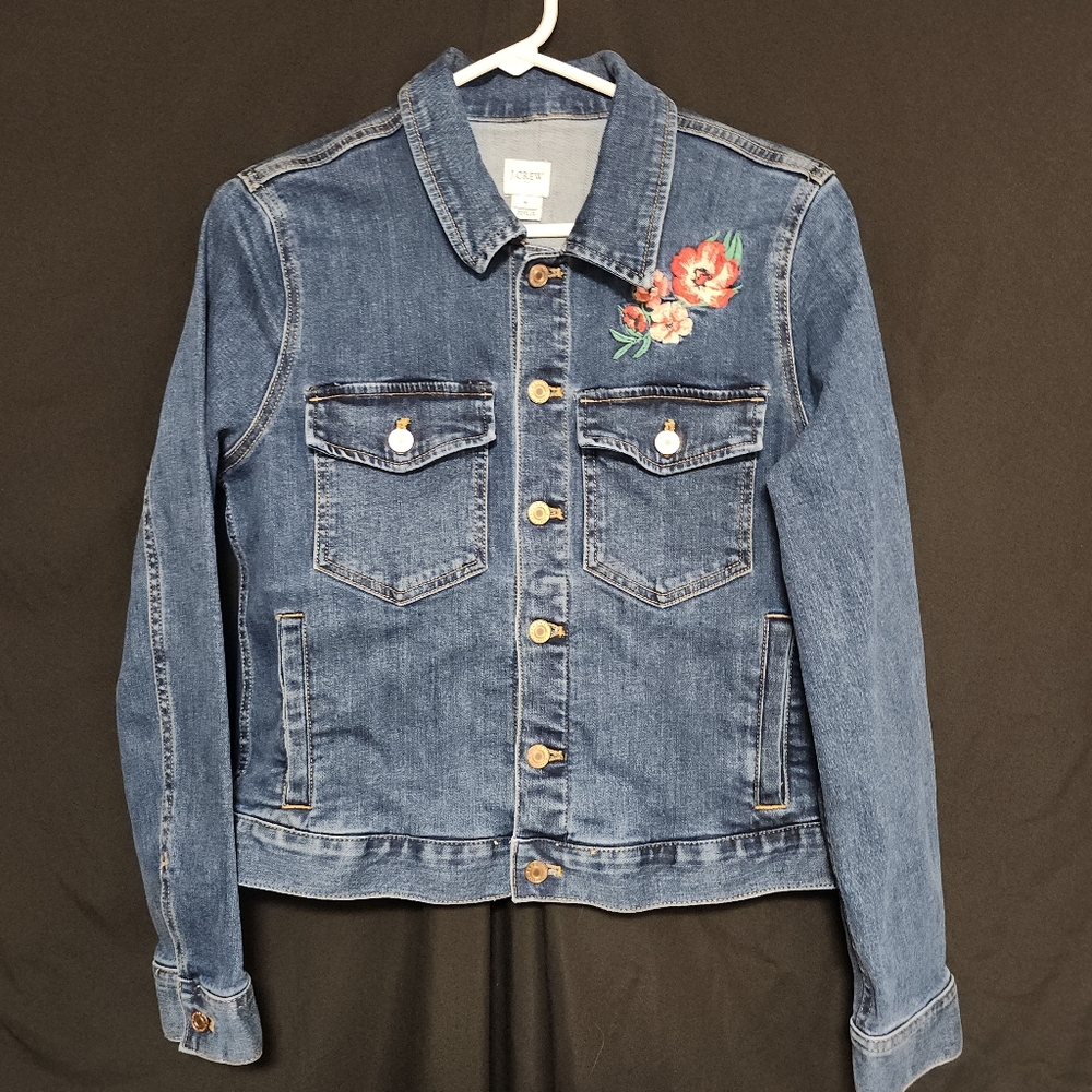 J. CREW MERCANTILE EMBROIDERED STRETCH MEDIUM WASH JEAN JACKET WMS SIZE MEDIUM